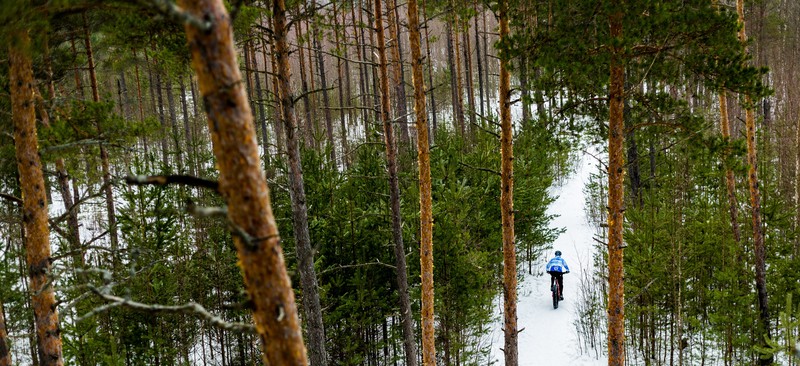 Trucos de ciclista experto para montar en bici con frío y no morir congelado