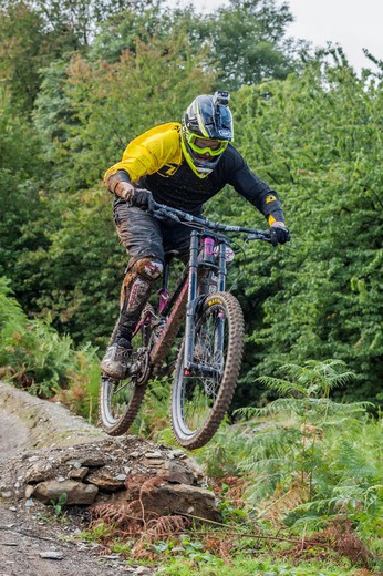 Cómo afrontar una ruta por el barro y limpiar tu bici correctamente