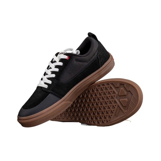 Zapatillas Leatt Flat 1.0 Negro: Comodidad, Estabilidad y Rendimiento para Cada Pedalada