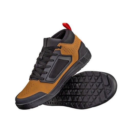 Zapatillas Leatt Flat 3.0 Peanut: Comodidad, Tracción y Estilo para Ciclistas Exigentes