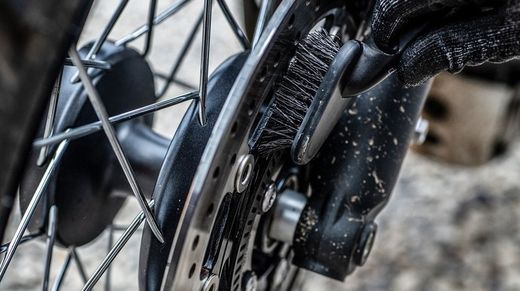 🚴‍♂️ Kit 3 Cepillos Muc-Off Premium 🧽 Gancho Cassette + En Profundidad + Suave | Limpieza Profesional para Bicicleta