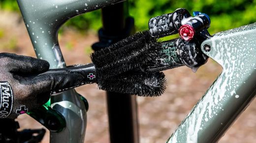 🔥 Kit 5 Cepillos Muc-Off Premium 🚴🧽 | Limpieza Total: Gancho Cassette + Profundidad + Suave + Doble Cabezal + Componentes/Ruedas