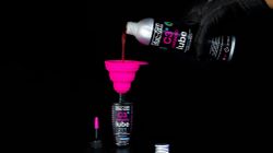 Aceitera Lubricante Muc-Off C3 Cerámico Clima Húmedo 300ml 🚴‍♂️💧 | Máxima Protección y Suavidad 🚀🔧