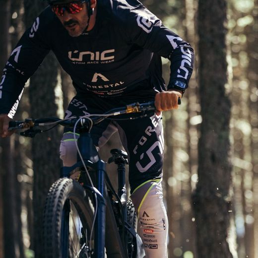 Sillín Aidon Terra X1 Carbon Black 145mm