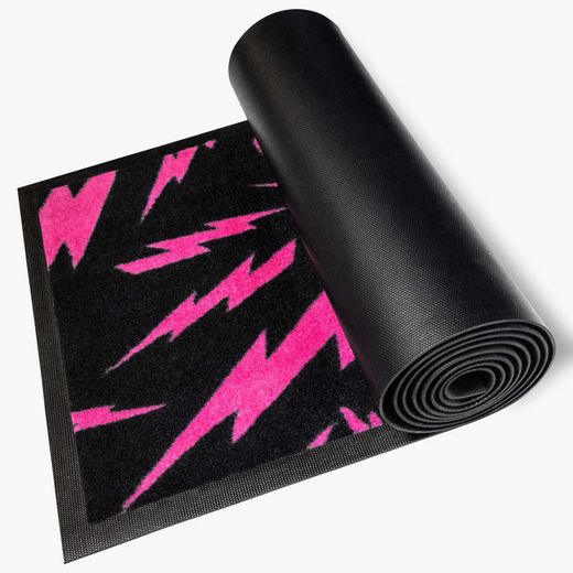 Alfombra Absorbente Muc-Off 2000x400 mm 🛡️🧼 | Protección Antideslizante Negro/Rosa para Taller y Hogar
