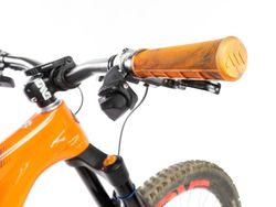 Puños para Bici AMS Berm Grips - Orange Camo: Agarre Superior y Estilo Inconfundible para tu Bicicleta