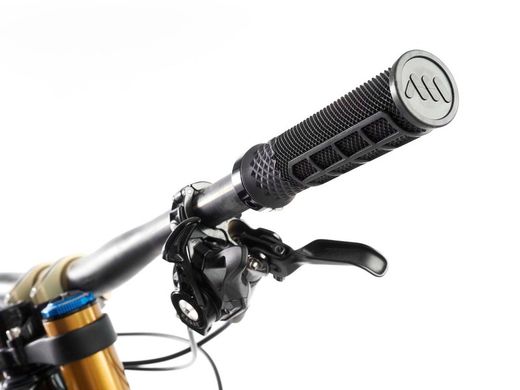 Puños para Bici AMS Cero Grips - Negros: Control, Comodidad y Estilo en Cada Ruta