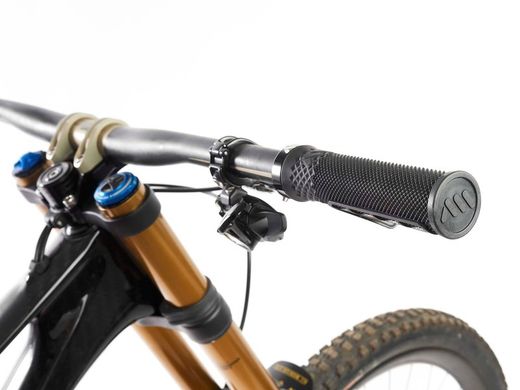 Puños para Bici AMS Cero Grips - Negros: Control, Comodidad y Estilo en Cada Ruta