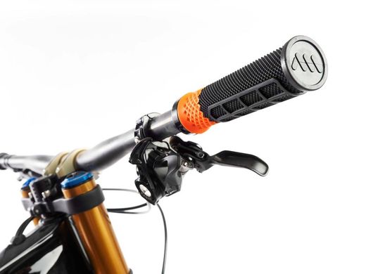 Puños para Bici AMS Cero Grips - Negro / Naranja: Control y Estilo Deportivo en Cada Ruta
