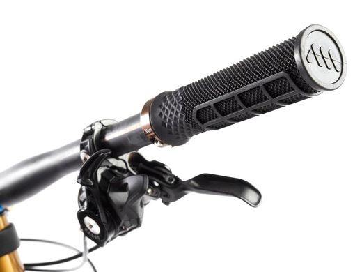 Puños para Bicicleta AMS Cero Grips - Red Bull Rampage Negros: Rendimiento Extremo con Estilo Exclusivo