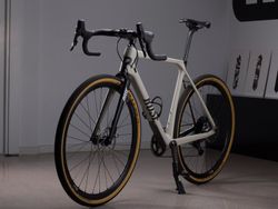 🚴‍♂️⚙️ Soporte Portátil AMS Negro – Comodidad y estabilidad para tu bicicleta