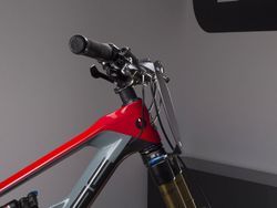 Matrícula Número para Bici AMS - Negro/Blanco: Personaliza tu Bicicleta con Estilo