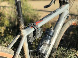 ⚫🚴‍♂️ Correa AMS OS Strap Black  – Elegancia y funcionalidad en un solo accesorio