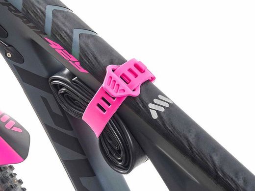 💖🚴‍♂️ Correa AMS OS Strap Magenta  – Estilo audaz y máxima resistencia