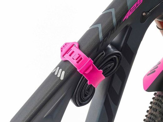 💖🚴‍♂️ Correa AMS OS Strap Magenta  – Estilo audaz y máxima resistencia