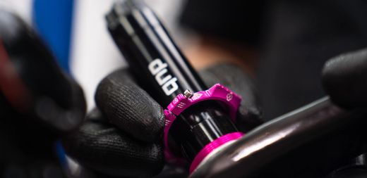 Arandela Ajuste Eje Pedalier Muc-Off ⚙️ para Bielas DUB 🚴‍♂️ | Aluminio Negro 🖤 | Precisión y Durabilidad 🔧✨