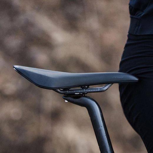 🚴‍♂️ Sillín de Carretera Fizik Argo Vento R1 Carbon Negro 150mm Máximo Rendimiento, Ligereza y Confort Profesional