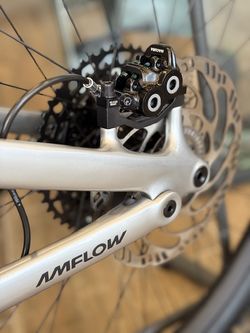 ⚡🚵‍♂️ Bicicleta AMFLOW PL CARBON (800 Wh) | Ligereza, Potencia y Autonomía para el MTB Eléctrico de Nueva Generación 🔥💎