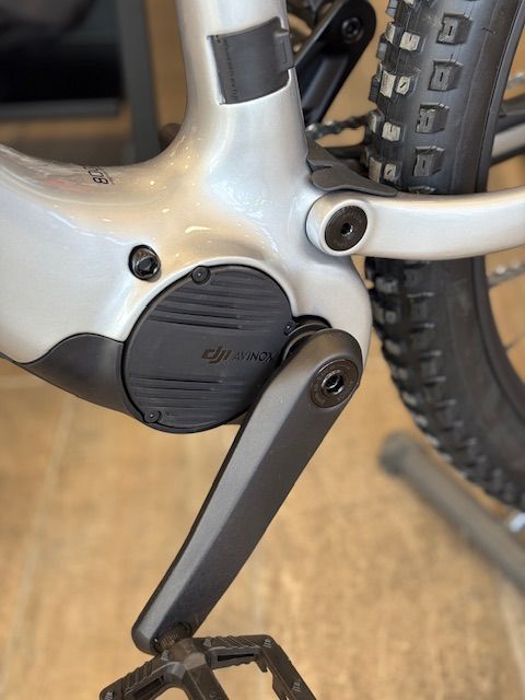 ⚡🚵‍♂️ Bicicleta AMFLOW PL CARBON (800 Wh) | Ligereza, Potencia y Autonomía para el MTB Eléctrico de Nueva Generación 🔥💎