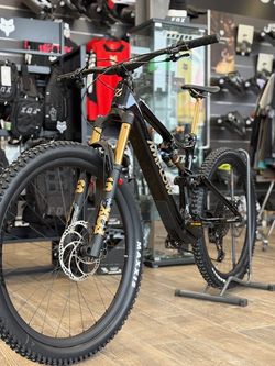 ⚡🚵‍♂️ Bicicleta AMFLOW PL CARBON PRO (800 Wh) | Ligereza, Potencia y Tecnología Premium en una e-MTB de Alto Rendimiento 🔥💎