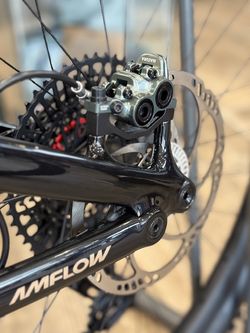 ⚡🚵‍♂️ Bicicleta AMFLOW PL CARBON PRO (800 Wh) | Ligereza, Potencia y Tecnología Premium en una e-MTB de Alto Rendimiento 🔥💎