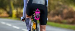 💖🚴‍♀️ Bidón Muc-Off Custom Fly Rosa 750 ml  💧 Hidratación ultraligera con estilo y máximo rendimiento