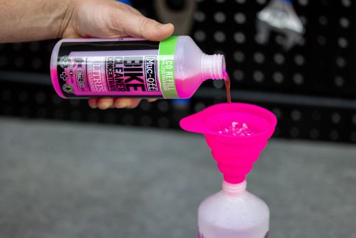 Bote Muc-Off Limpiador Bici Concentrado Bio 500 ml ♻️ | Ecológico, Potente y Económico