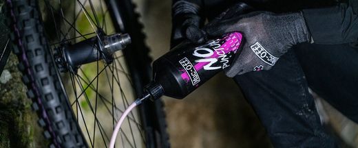 Muc-Off Líquido Sellante Bio 140 ml | Protección Antipinchazos Efectiva y Ecológica