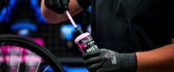 Bote Muc-Off Líquido Sellante Cámara Bio 1L 🌱🚴‍♂️ | Anti-pinchazos Ecológico y Efectivo ✅💧