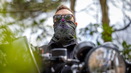 😎🔥 Braga Multifuncional Muc-Off Transpirable Verde Punk 💚🖤 | Protección Ligera y Estilo Rebelde 😎🚴‍♂️