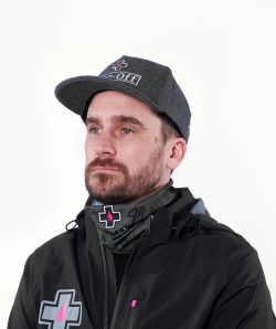 😎🔥 Braga Multifuncional Muc-Off Transpirable Verde Punk 💚🖤 | Protección Ligera y Estilo Rebelde 😎🚴‍♂️