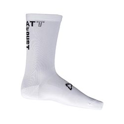 🏔️🔥 Calcetines Leatt MTB Endurance Blanco – Comodidad, Transpirabilidad y Estilo en Cada Pedalada