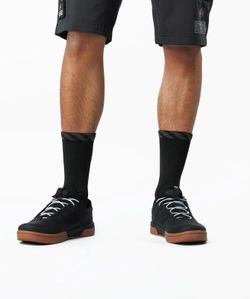 🧦🖤🚴‍♂️ Calcetines Muc-Off Technical Riders Negros | Rendimiento Técnico y Estilo Puro