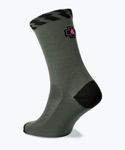 🧦💚🚴‍♂️ Calcetines Muc-Off Technical Riders Verde | Rendimiento, Confort y Estilo Rider