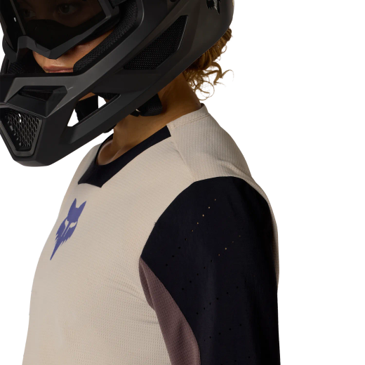 👕🔥 Camiseta Fox de Manga Larga Defend Park Mujer – Protección, Rendimiento y Estilo para MTB