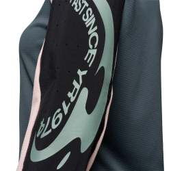 👕🔥 Camiseta Fox Defend Creation Mujer Manga Larga – Resistencia, Protección y Rendimiento para MTB