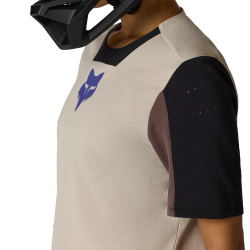 👕🔥 Camiseta Fox Defend Park Mujer – Resistencia, Confort y Estilo para MTB