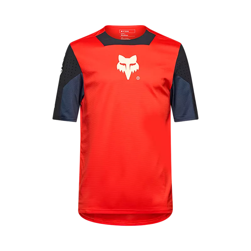 🦊 Camiseta Fox Elevated Defend Manga Corta – Comodidad y Resistencia para MTB y Outdoor 🚵‍♂️🌿 L