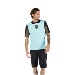 🚵‍♂️👕 Camiseta Fox Elevated Defend Manga Corta – Comodidad y Resistencia para MTB y Outdoor