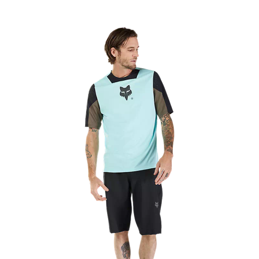 🚵‍♂️👕 Camiseta Fox Elevated Defend Manga Corta – Comodidad y Resistencia para MTB y Outdoor