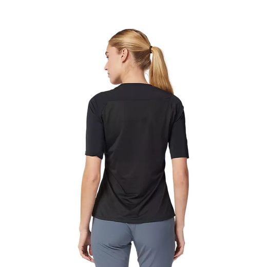 🚴‍♀️ Camiseta Fox Flexair Ascent Jersey Mujer – Ligereza, Rendimiento y Estilo para las Aventuras Más Exigentes 🌄