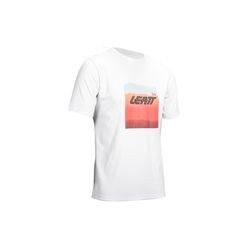Camiseta Leatt Core Blanca – Estilo Fresco y Confort para tu Día a Día