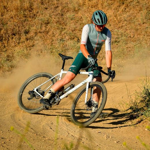 💚🚴‍♀️ Camiseta Leatt MTB Endurance 6.0 Verde Mist | Comodidad y estilo en tus rutas 🌿✨