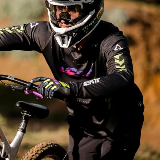 🖤🔥 Camiseta Leatt MTB Gravity 4.0 Manga Larga Race Negro – Rendimiento y estilo en su máxima expresión 🚴‍♂️💨
