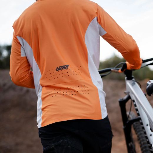 ⚡🚵‍♂️ Camiseta Leatt MTB Gravity 5.0 Amarillo Race – Rendimiento, protección y estilo de competición 💥🏁