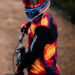 🔴🔥 Camiseta Leatt MTB Gravity 8.0 Rojo Heatmap – Potencia, estilo y rendimiento sin límites 🚵‍♂️💨