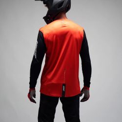 🔴🏁 Camiseta Leatt MTB Gravity 8.0 Rojo Race – Velocidad, estilo y control total en cada descenso 🚵‍♂️💨