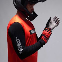 🔴🏁 Camiseta Leatt MTB Gravity 8.0 Rojo Race – Velocidad, estilo y control total en cada descenso 🚵‍♂️💨