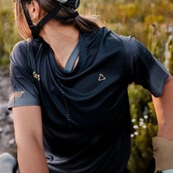 🖤🚴‍♀️ Camiseta Leatt MTB Trail 3.0 Mujer Negro Ghost | Estilo, rendimiento y comodidad sin límites 🌲💨