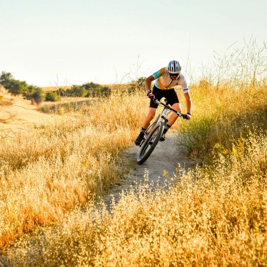 🚵‍♀️🔥 Camiseta Leatt MTB Endurance 3.0 – Blanco Heatmap 🤍🌡️